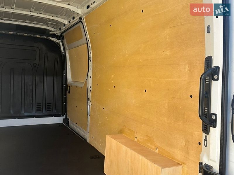Грузовой фургон Renault Master 2021 в Дубно