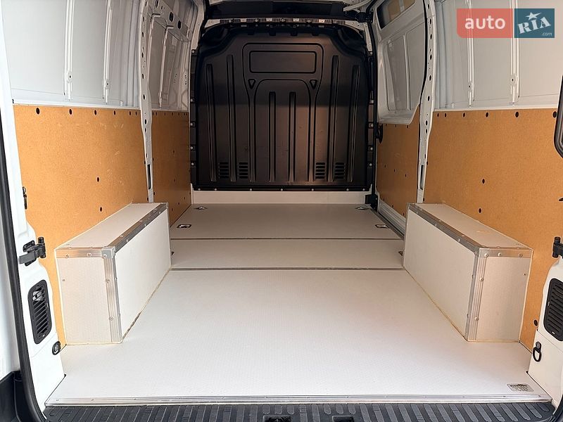 Грузовой фургон Renault Master 2020 в Фастове