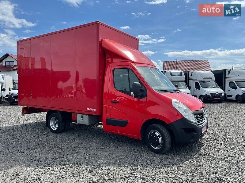 Вантажний фургон Renault Master 2016 в Ковелі