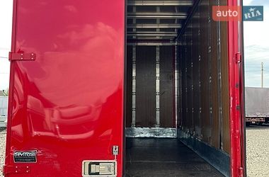 Вантажний фургон Renault Master 2016 в Ковелі