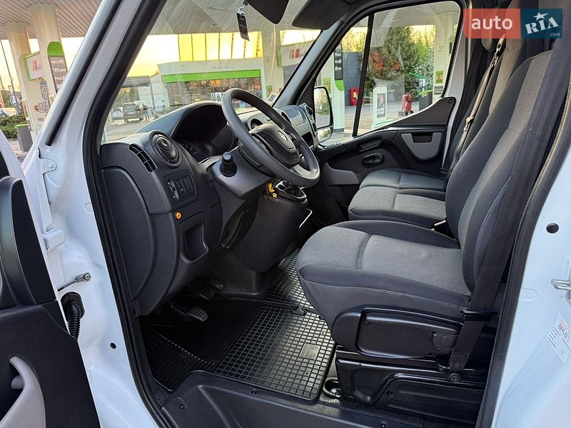 Грузовой фургон Renault Master 2018 в Дубно