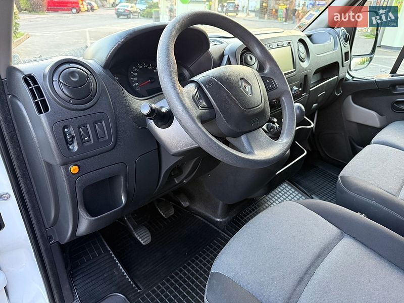 Грузовой фургон Renault Master 2018 в Дубно