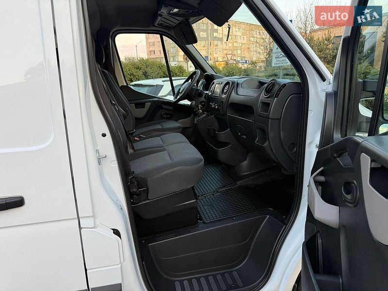Грузовой фургон Renault Master 2018 в Дубно