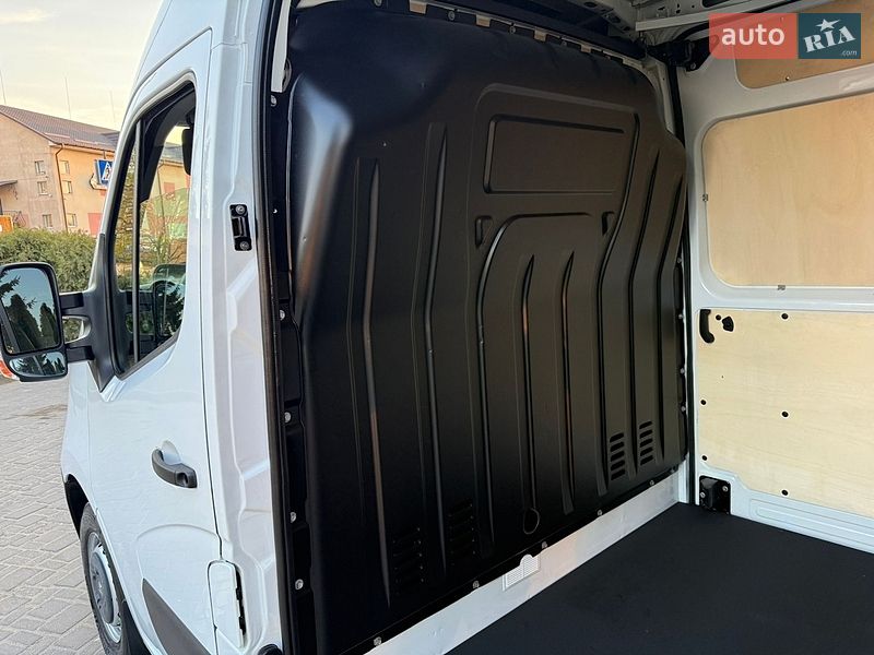 Грузовой фургон Renault Master 2018 в Дубно