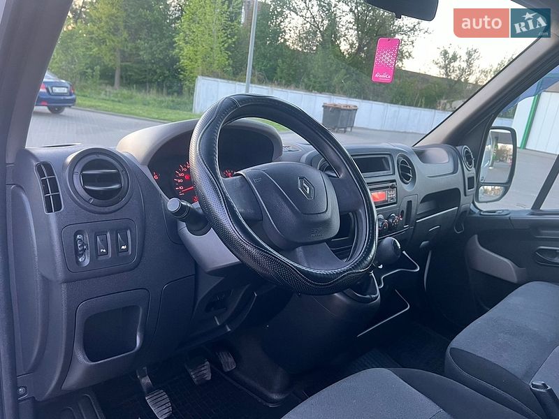 Вантажний фургон Renault Master 2015 в Житомирі