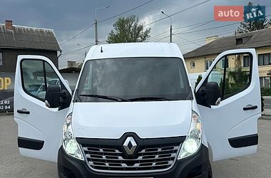 Вантажний фургон Renault Master 2018 в Чернівцях