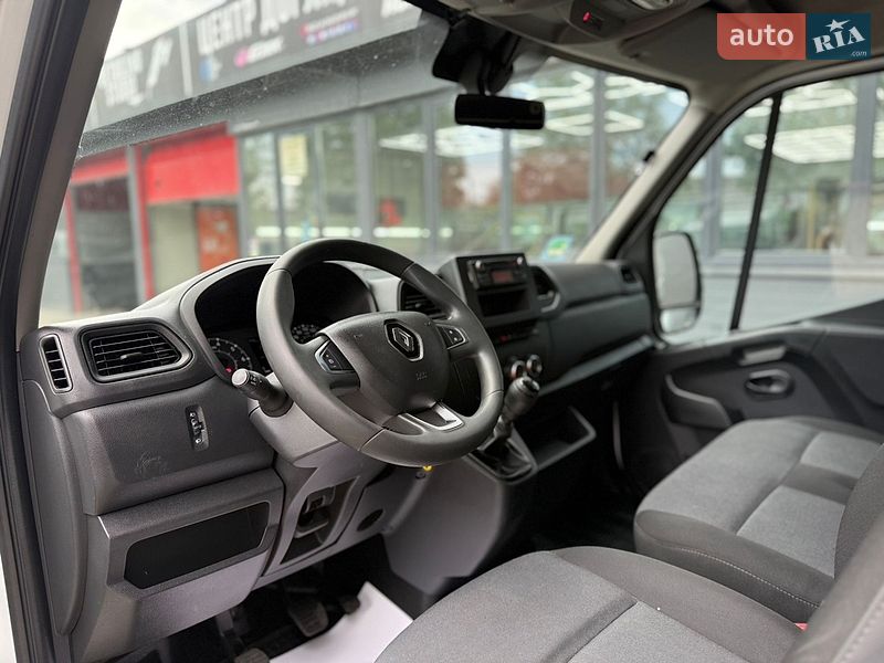 Грузовой фургон Renault Master 2021 в Черновцах