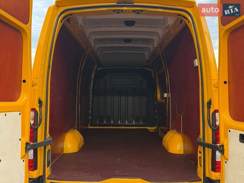 Грузовой фургон Renault Master 2018 в Дубно