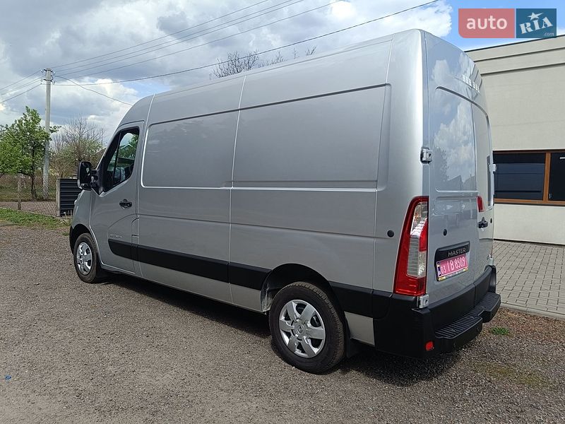 Вантажний фургон Renault Master 2017 в Дубні