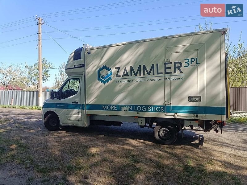 Грузовой фургон Renault Master 2015 в Киеве