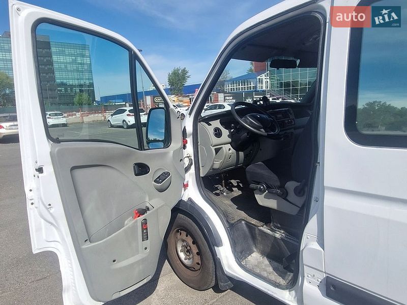 Грузопассажирский фургон Renault Master 2003 в Киеве
