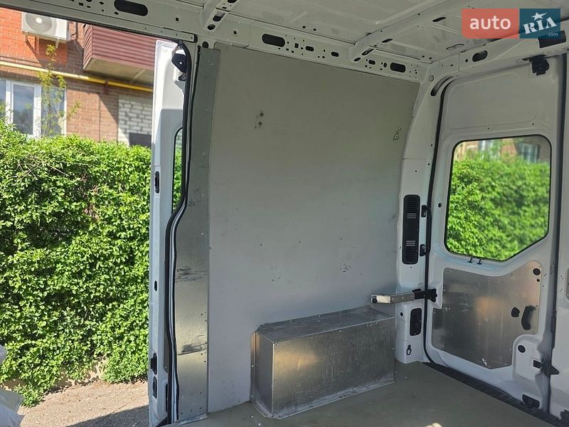 Вантажний фургон Renault Master 2022 в Харкові