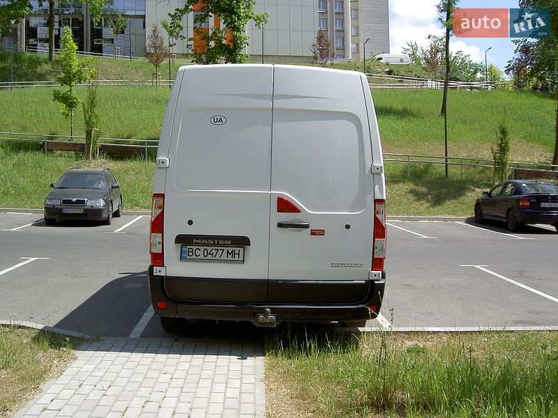 Вантажний фургон Renault Master 2017 в Львові