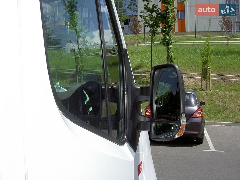 Вантажний фургон Renault Master 2017 в Львові