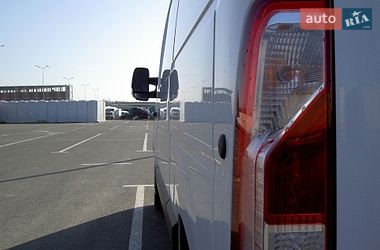 Вантажний фургон Renault Master 2017 в Львові