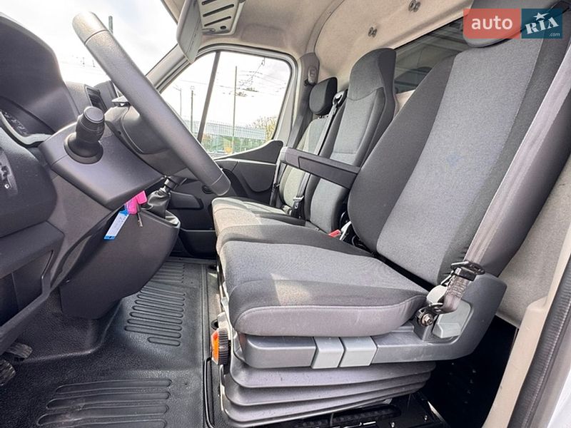 Грузовой фургон Renault Master 2022 в Киеве