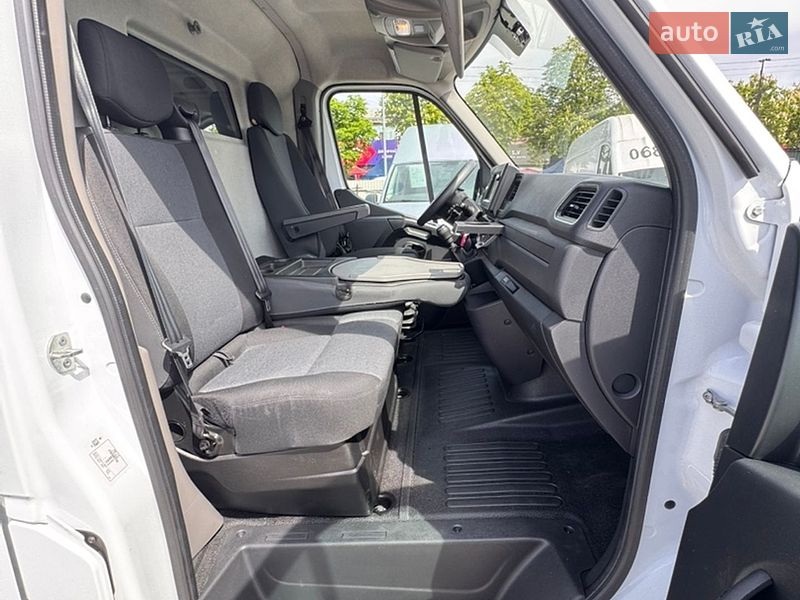 Грузовой фургон Renault Master 2022 в Киеве