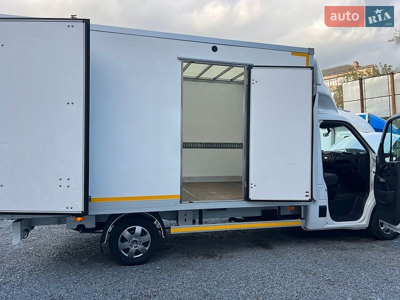 Інші вантажівки Renault Master 2020 в Рівному