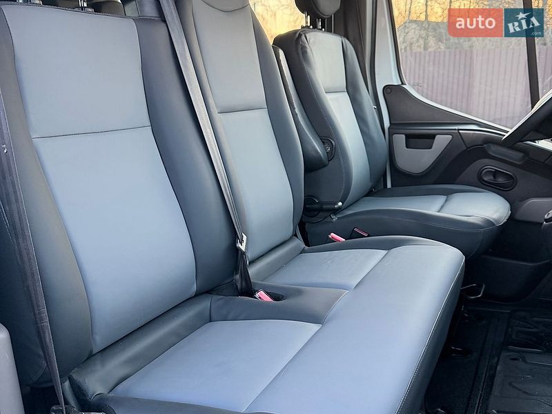 Грузопассажирский фургон Renault Master 2016 в Дубно