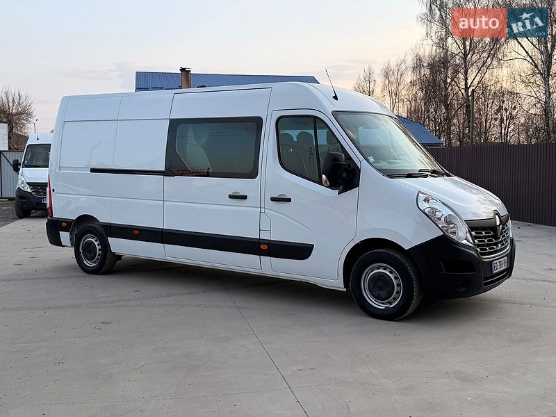 Грузопассажирский фургон Renault Master 2017 в Луцке