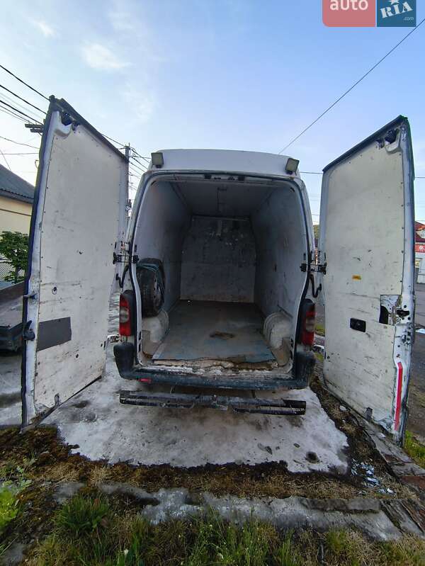 Мінівен Renault Master 2004 в Сваляві
