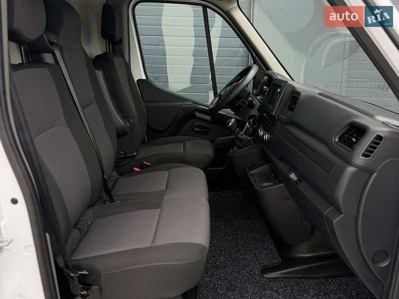 Вантажний фургон Renault Master 2020 в Дубні