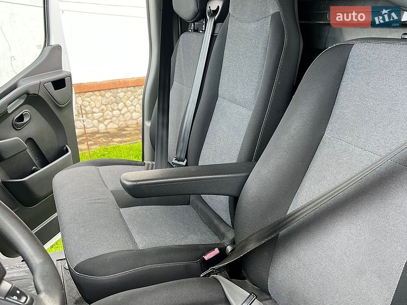 Вантажний фургон Renault Master 2018 в Стрию