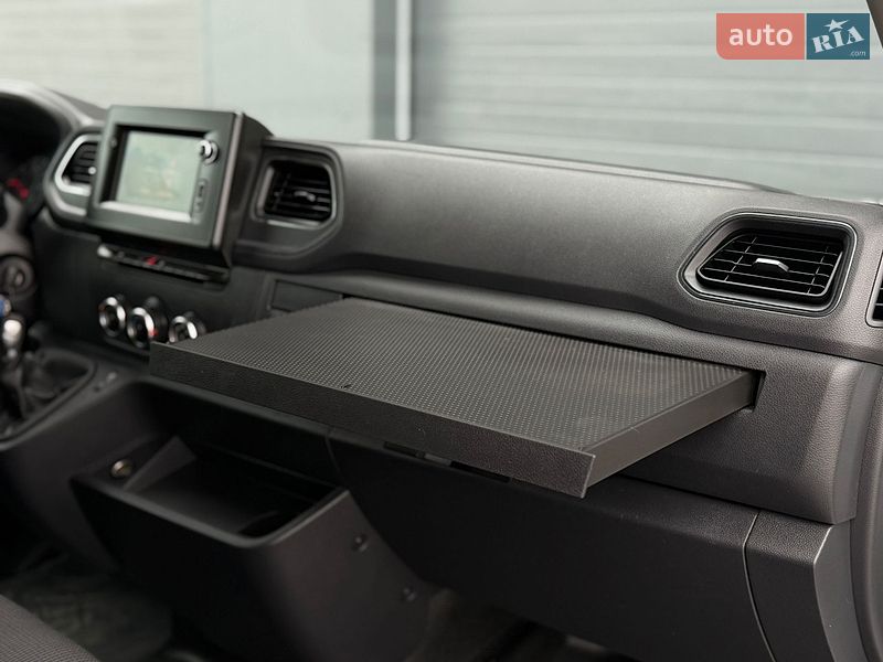 Грузовой фургон Renault Master 2022 в Дубно
