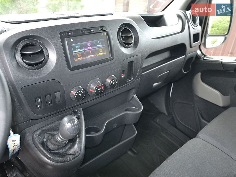 Вантажний фургон Renault Master 2018 в Полтаві