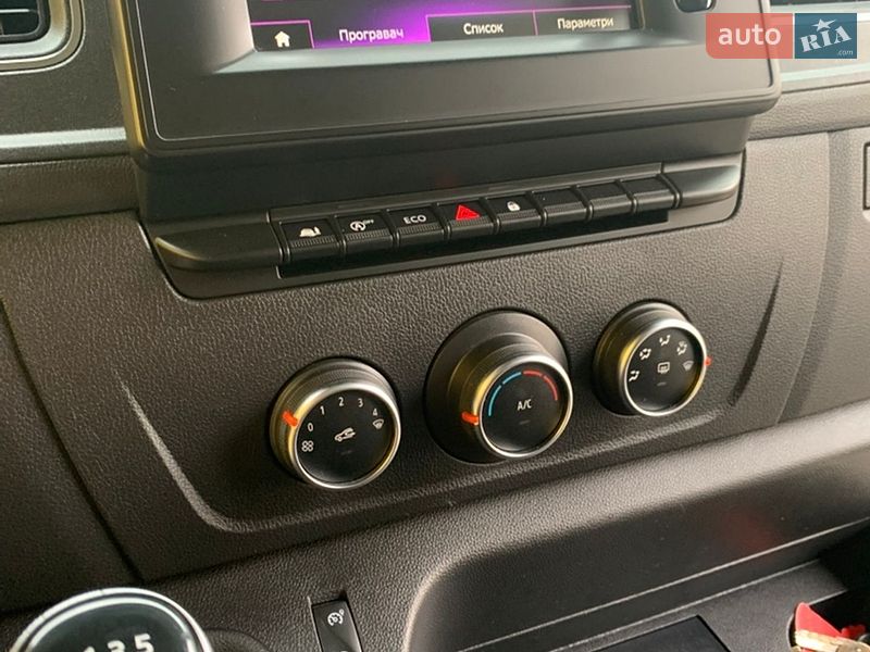 Вантажний фургон Renault Master 2020 в Львові