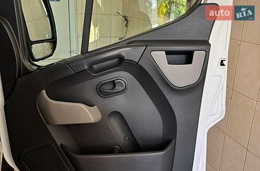 Грузовой фургон Renault Master 2015 в Киеве