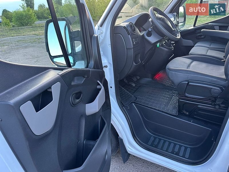 Грузовой фургон Renault Master 2017 в Дубно