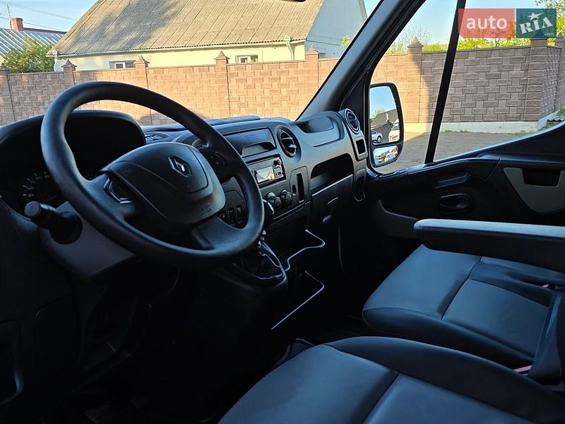 Грузовой фургон Renault Master 2018 в Дубно