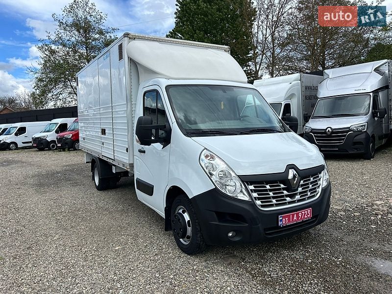 Грузовой фургон Renault Master 2018 в Хусте