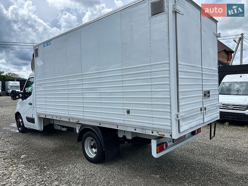 Грузовой фургон Renault Master 2018 в Хусте