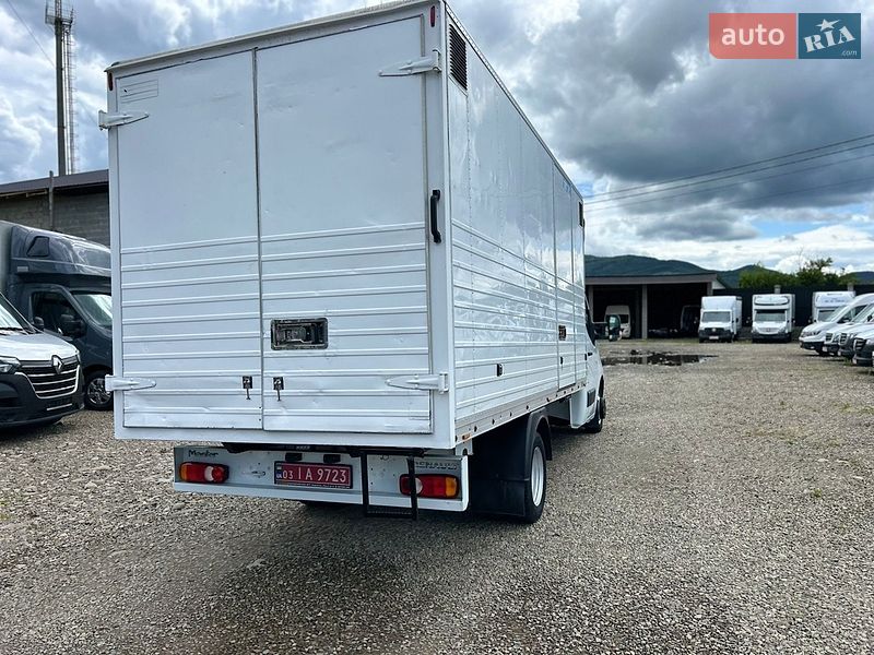Грузовой фургон Renault Master 2018 в Хусте