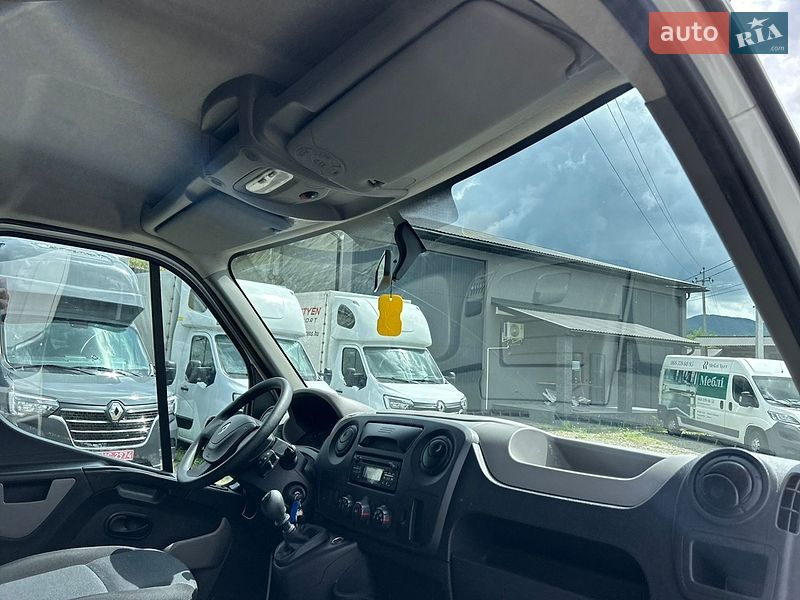 Грузовой фургон Renault Master 2018 в Хусте