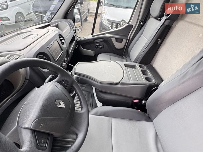Грузовой фургон Renault Master 2017 в Киеве