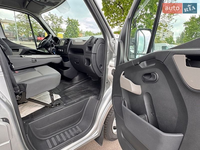 Грузовой фургон Renault Master 2017 в Киеве