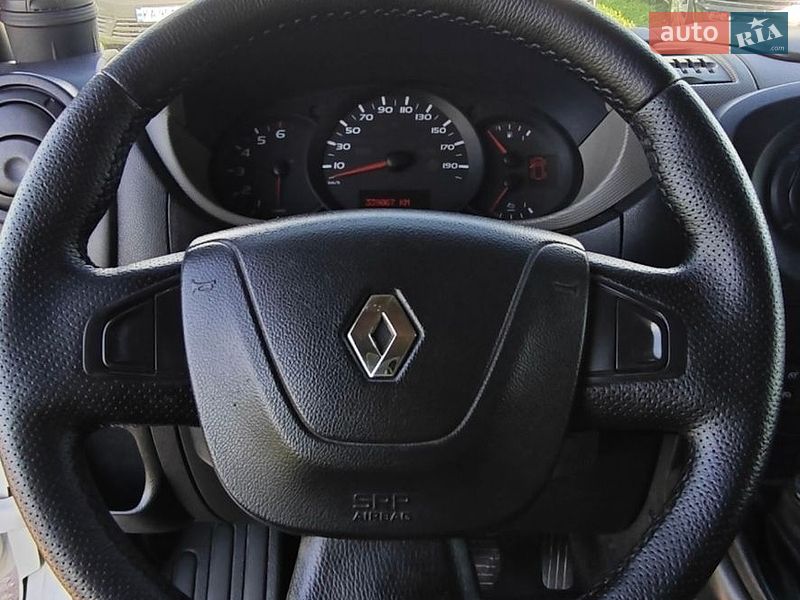 Грузовой фургон Renault Master 2017 в Гребенках