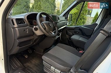 Вантажний фургон Renault Master 2022 в Радивиліві
