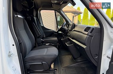 Вантажний фургон Renault Master 2022 в Радивиліві