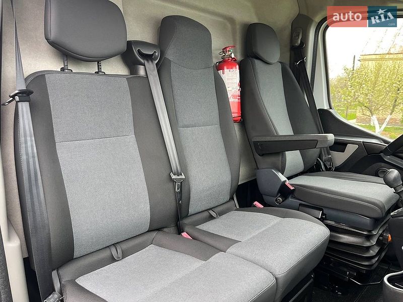 Вантажний фургон Renault Master 2018 в Дубні