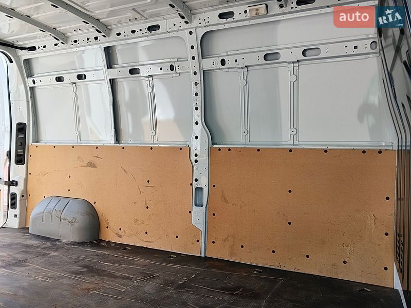 Грузовой фургон Renault Master 2021 в Киеве
