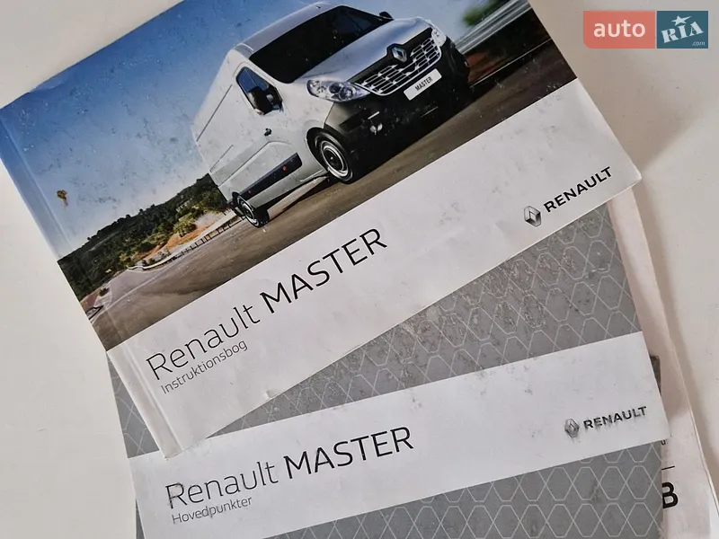 Вантажний фургон Renault Master 2018 в Києві документ