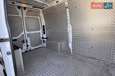 Вантажний фургон Renault Master 2018 в Києві