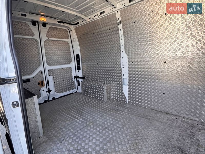 Вантажний фургон Renault Master 2018 в Києві