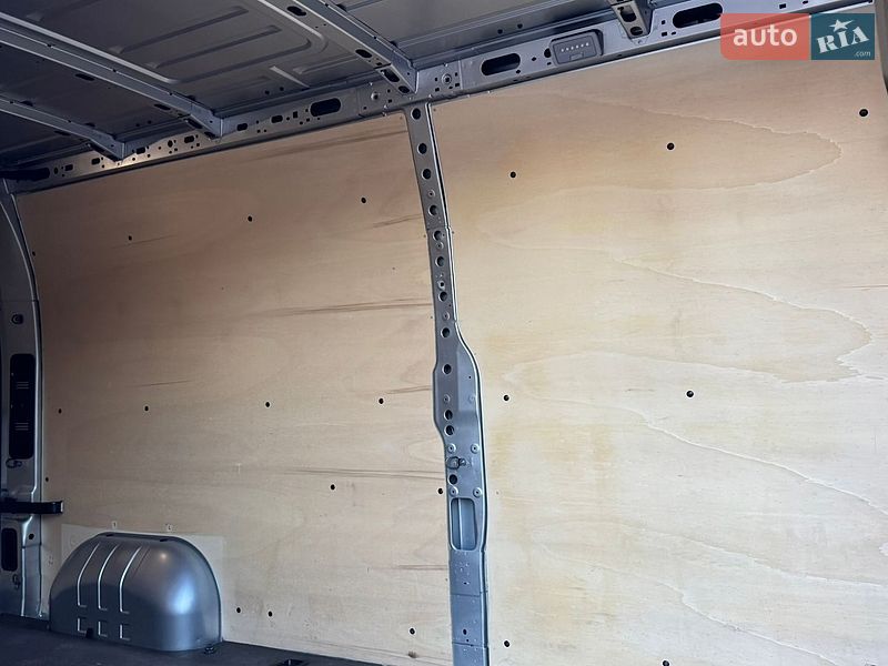 Вантажний фургон Renault Master 2021 в Дубні