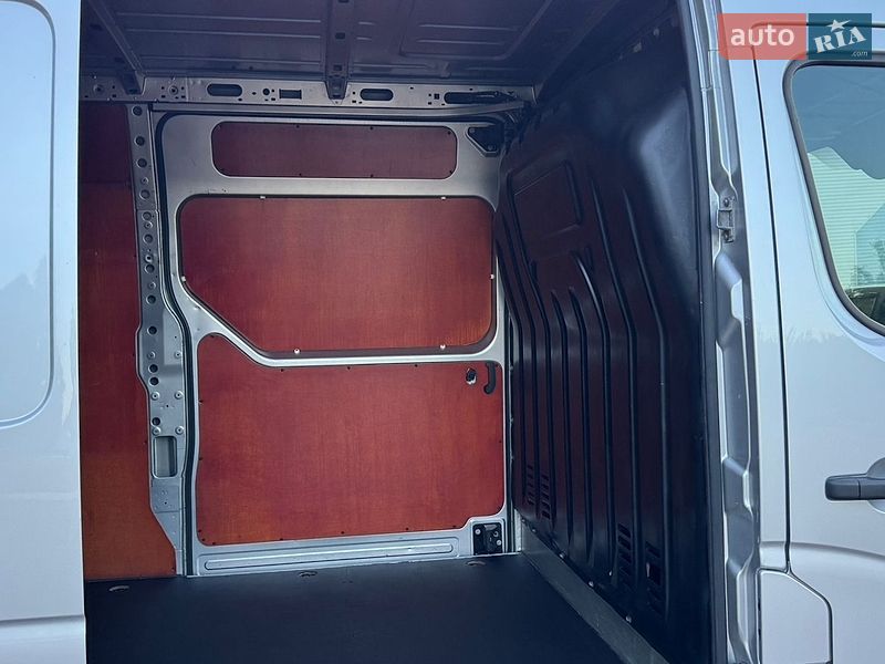 Грузовой фургон Renault Master 2018 в Дубно