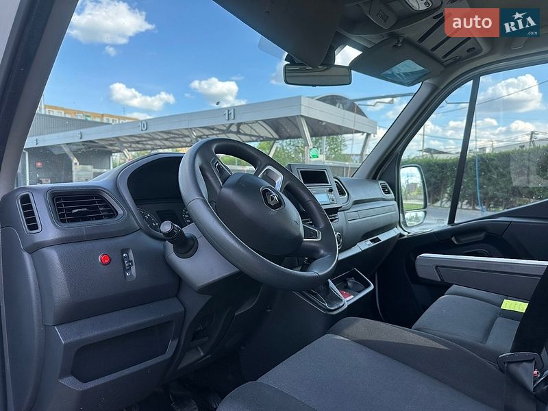Автовоз Renault Master 2019 в Ужгороде
